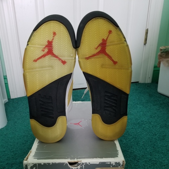 00 jordan fire red 5 - Picture 5 of 5